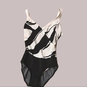 Vintage Gottex Black & White Swimsuit NWT